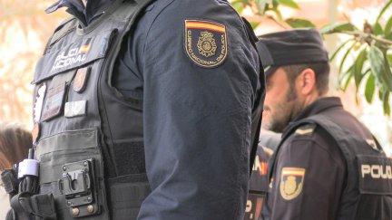 Tras identificarlo, el agente se puso en contacto con la sala del Cimacc 091. / Policía Nacional