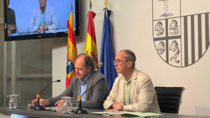 Antonio Villacampa y Miguel Ángel Clavero, durante su comparecencia este lunes en la sala de prensa del Pignatelli./ DGA