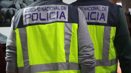 La Policía Nacional detiene a seis menores acusados de una brutal paliza a un joven a la salida de un colegio en Valencia./ Policía Nacional