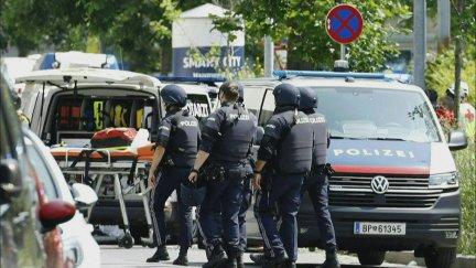 Varios agentes donde han ocurrido los hechos. / AFP