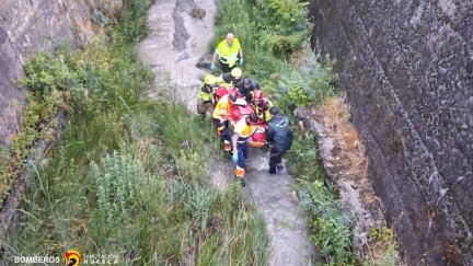 Los equipos de rescate hallaron al joven a pie de río, en estado semiinconsciente. | Diputación de Huesca