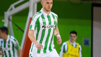 Quique Hernando, en una imagen de archivo con el Real Betis