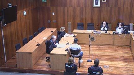 El acusado escucha el veredicto durante el juicio. / Aragón TV