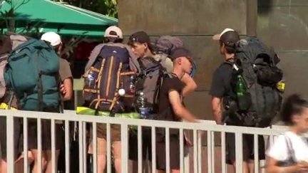 Turistas en verano en la plaza del Pilar. / Aragón Tv