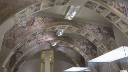Las pinturas murales de Sijena que Cataluña debe devolver a Aragón. / Aragón TV