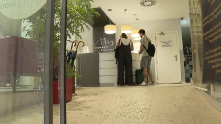 No es legal fotocopiar el DNI de un cliente para verificar su identidad. / Aragón TV