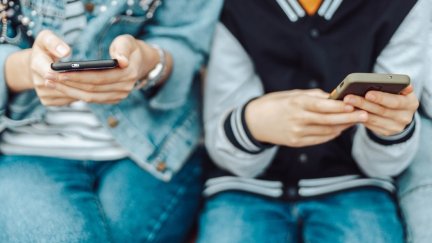 Aumentan los retos en las redes sociales que vincula jóvenes y consumo de medicamentos./ SEMG/ Europa Press