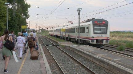 Las obras obligaron a los usuarios a utilizar un servicio alternativo de autobús. / Aragón TV
