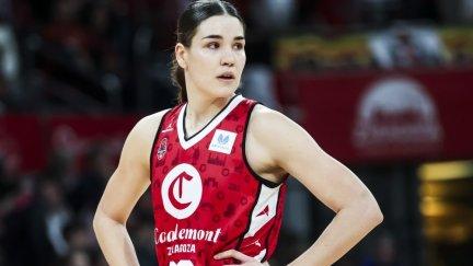 Nerea Hermosa durante un partido con Casademont Zaragoza