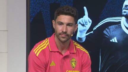 Alberto Rodríguez 'Tachi', durante su presentación como nuevo jugador del Real Zaragoza.