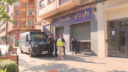 Local de la avenida de Navarra de Zaragoza donde se ha desarrollado la operación de la Policía Nacional. / Aragón TV