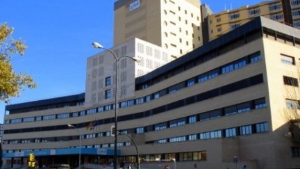 Fachada del Hospital Clínico Lozano Blesa (Zaragoza). / Europa Press
