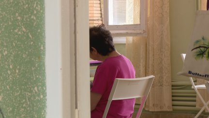 Los residentes de Valentia permanecen alojados en el Seminario de Barbastro. / Aragón TV