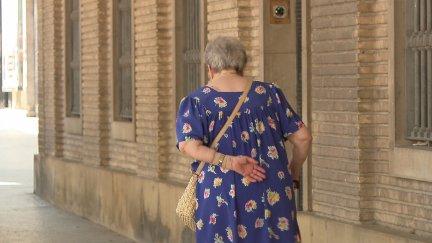 El perfil mayoritario de los usuarios es el de una mujer de 78 años, casi un 60 % de ellas de Zaragoza. / Aragón TV