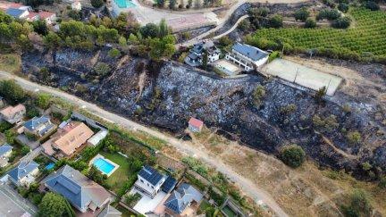 Zona quemada por el incendio en el entorno del centro de Valentia en Barbastro. / Unidad de drones de la Policía Local de Barbastro