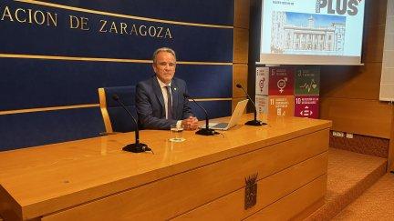 El presidente de la DPZ, Juan Antonio Sánchez Quero, en la sala de prensa de la institución provincial. / Europa Press