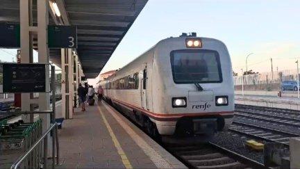 Convoy de tren en la estación de Huesca. / Archivo
