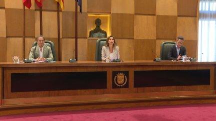 Ángel Lorén, Natalia Chueca y Víctor Serrano en último pleno antes de las vacaciones de verano./ Aragón TV