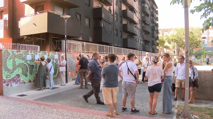 Edificio ennegrecido de la calle Eduardo Taboada. / Aragón TV