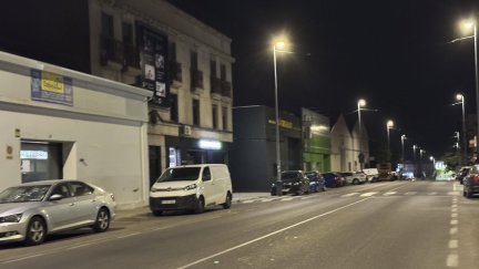 Imagen de la calle Canalejas de Don Benito, donde se ha hallado este martes el cadáver de una mujer. / EFE/Samuel Sánchez