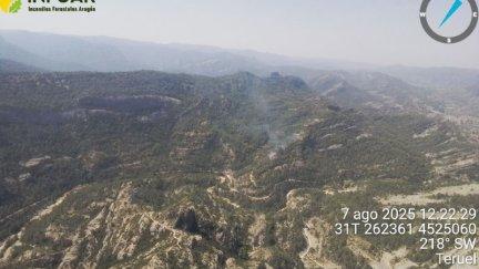 Imagen del incendio declarado en Beceite. / Infoar