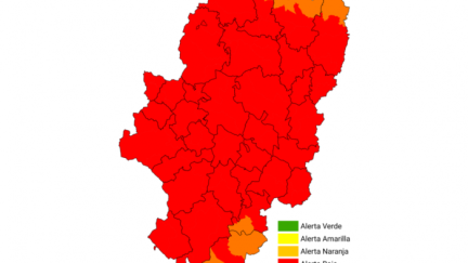Mapa de alertas para este martes, con prácticamente todo Aragón de color rojo. / Infoar