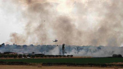 Un incendio se ha declarado este martes en el municipio toledano de Calera y Chozas. / EFE. Manu Reino