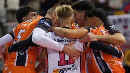 El Pamesa Teruel Voleibol celebra un punto en el último partido en casa frente a Emeve. Foto: IG Pamesa Teruel