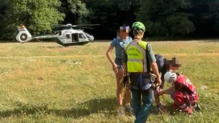 Rescatadas 17 personas en montañas y senderos del Pirineo de Huesca en tan solo tres días. / Guardia Civil