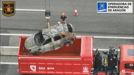 Los bomberos de Zaragoza emplearon el contenedor por primera vez en un accidente en la A2 / Bomberos Zaragoza