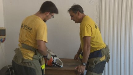 Pedro Orta se acaba de incorporar a la brigada turolense de Albalate del Arzobispo. / Aragón TV