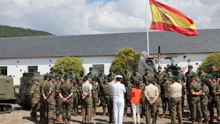 Robles este miércoles durante la entrega de medallas en Jaca. / Gobierno de España