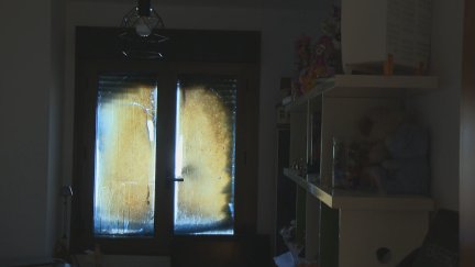 Los 70 vecinos del bloque afectado ya cuentan con agua, aunque solo fría. / Aragón TV