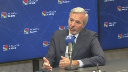 El presidente de Aragón, Jorge Azcón, en el arranque de la temporada en Aragón Radio y Aragón TV./ CARTV