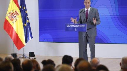 El presidente del Gobierno, Pedro Sánchez, durante la clausura del acto ‘Por un pacto de Estado frente a la emergencia climática’, este lunes en Madrid. EFE/ Chema Moya