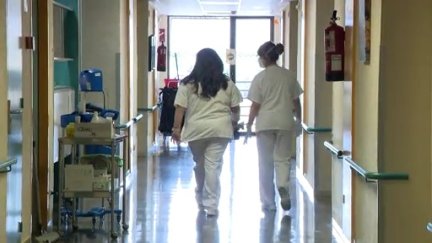 Las mujeres del sector sanitario son las que dicen tener más problemas de estrés laboral. / Aragón TV