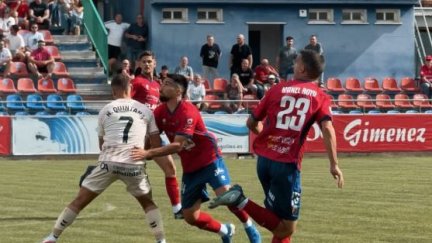 Un momento del partido en Pinilla