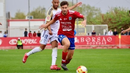 La SD Tarazona firma un empate sin goles ante Marbella.