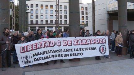 Miembros de la plataforma 'Libertad 6 de Zaragoza' en una concentración. / Aragón TV
