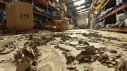 Una de las empresas afectadas por las últimas tormentas en el cinturón del Huerva. / Aragón TV