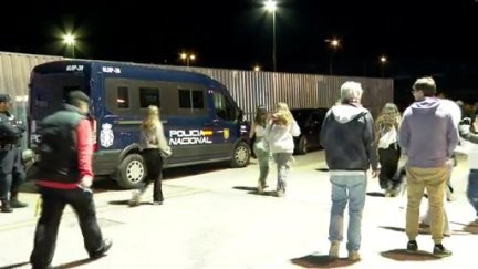 La Policía Nacional en la entrada del Espacio Zity, en una imagen de archivo. / Aragón TV
