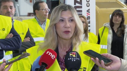 Mar Vaquero durante su visita este jueves a Finanzauto. / Aragón TV