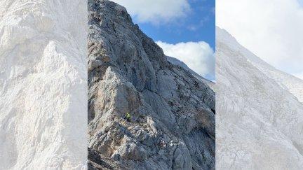 Un helicóptero del Gobierno de Cantabria ha rescatado al escalador. / 112 Cantabria