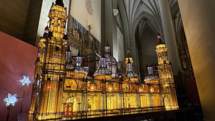 Farol restaurado de la Basílica del Pilar. / Europa Press