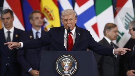 El presidente estadounidense Donald Trump durante un discurso este lunes en la Cumbre de Paz de Gaza en Sharm el-Sheij, en Egipto. / EFE