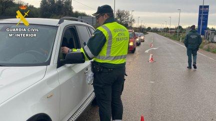 Un control de la Guardia Civil durante las pasadas Fiestas del Pilar. / Guardia Civil