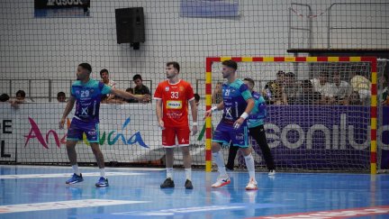 Un momento del partido del Bada Huesca