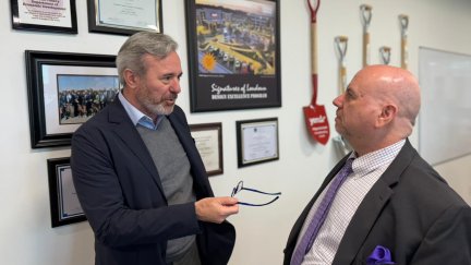 El presidente de Aragón Jorge Azcón y Buddy Rizzer, director ejecutivo de desarrollo económico del condado de Loudoun. / GOBIERNO DE ARAGÓN