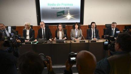 Rueda de prensa de Junts en el Congreso. / EFE. Fernando Villar