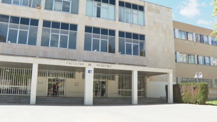 Fachada de la Facultad de Medicina de Zaragoza. / Aragón TV